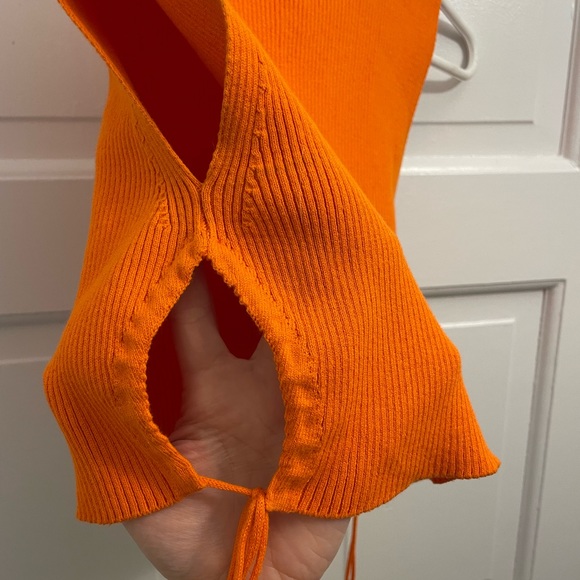 Zara Orange Ribbed Crop with Cut-Outs ✨ - Picture 3 of 8